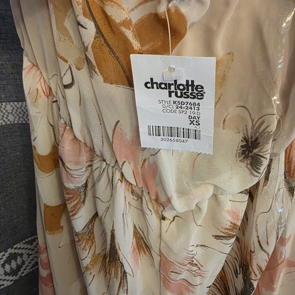Charlotte Russe maxi dress, Size XS NWT - Picture 5 of 5